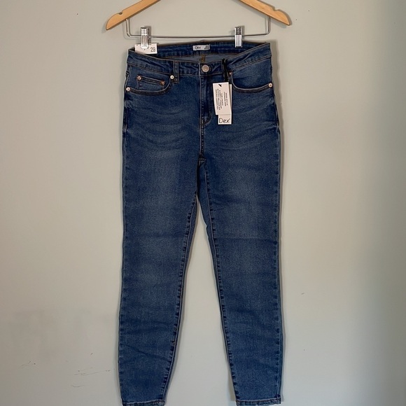 Lexi Mid-Rise Skinny Jeans - New with tag - Picture 7 of 9